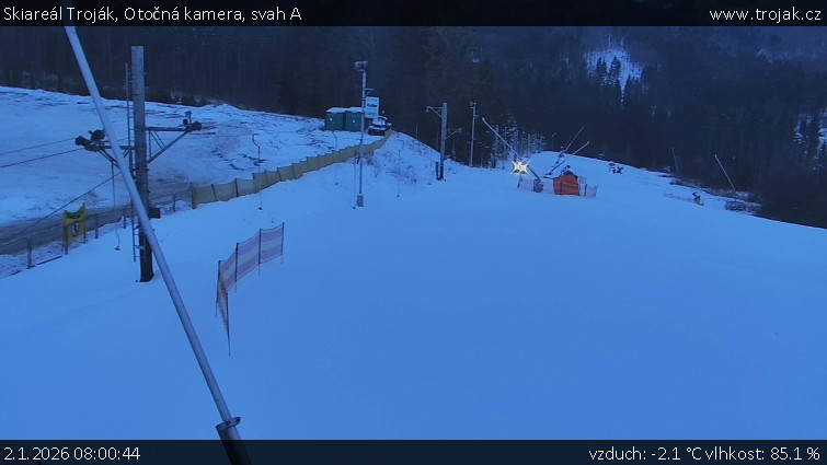 Skiareál Troják - Otočná kamera, svah A - 2.1.2026 v 08:00
