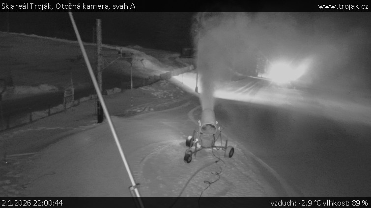 Skiareál Troják - Otočná kamera, svah A - 2.1.2026 v 22:00