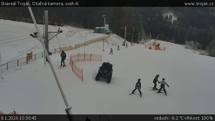 Skiareál Troják - Otočná kamera, svah A - 9.1.2026 v 10:30