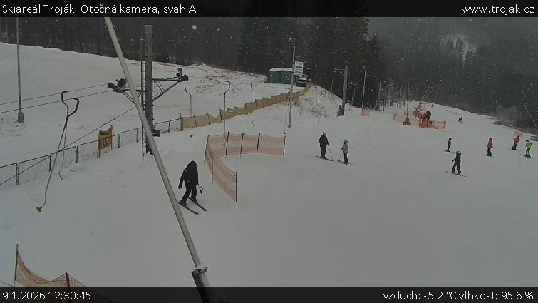 Skiareál Troják - Otočná kamera, svah A - 9.1.2026 v 12:30