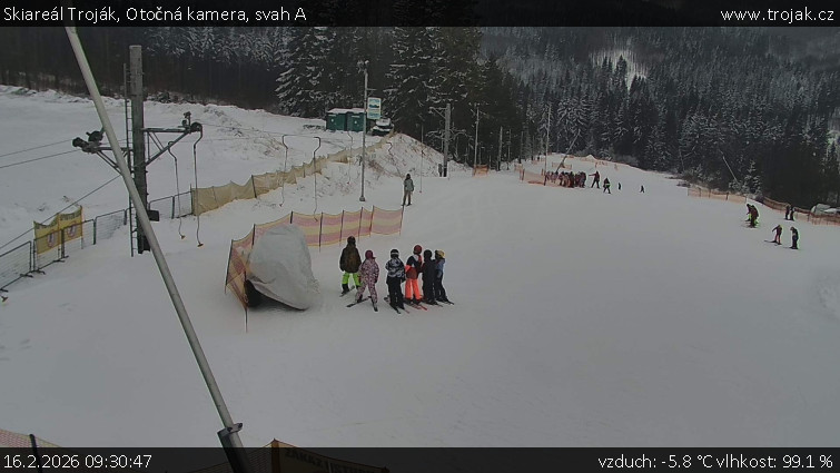 Skiareál Troják - Otočná kamera, svah A - 16.2.2026 v 09:30