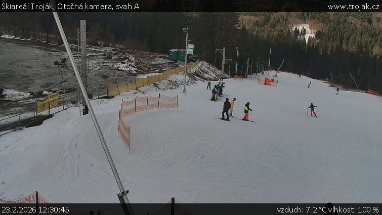 Skiareál Troják - Otočná kamera, svah A - 23.2.2026 v 12:30