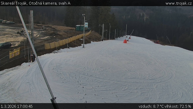 Skiareál Troják - Otočná kamera, svah A - 1.3.2026 v 17:00
