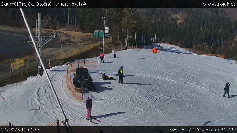 Skiareál Troják - Otočná kamera, svah A - 2.3.2026 v 12:00