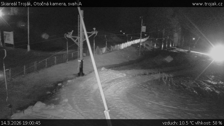 Skiareál Troják - Otočná kamera, svah A - 14.3.2026 v 19:00