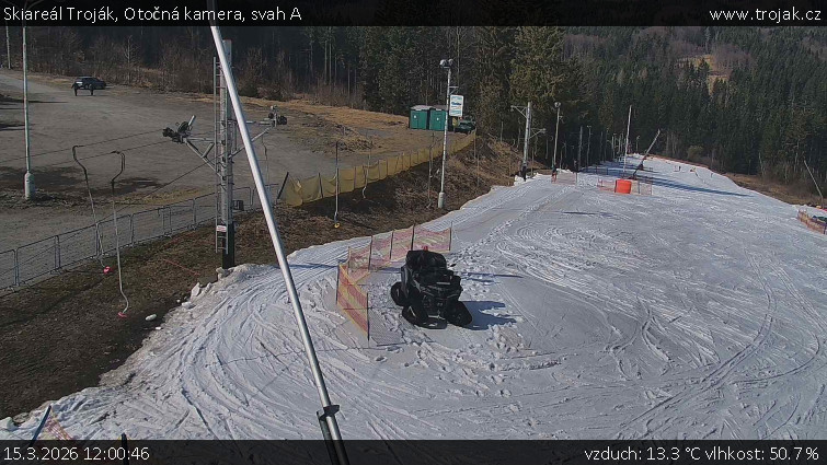 Skiareál Troják - Otočná kamera, svah A - 15.3.2026 v 12:00