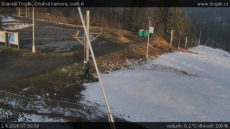 Skiareál Troják - Otočná kamera, svah A - 1.4.2026 v 07:30