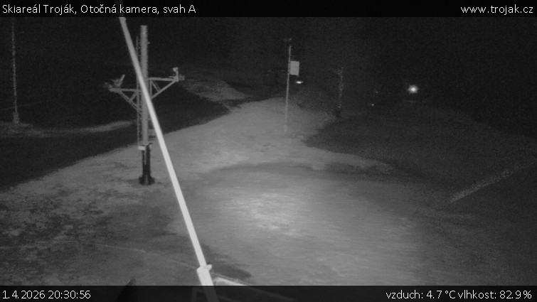Skiareál Troják - Otočná kamera, svah A - 1.4.2026 v 20:30