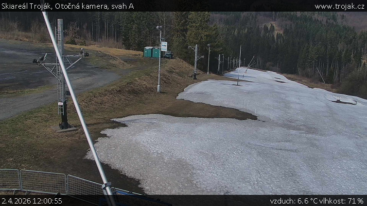 Skiareál Troják - Otočná kamera, svah A - 2.4.2026 v 12:00