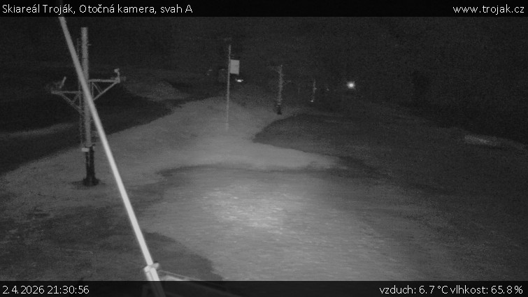 Skiareál Troják - Otočná kamera, svah A - 2.4.2026 v 21:30