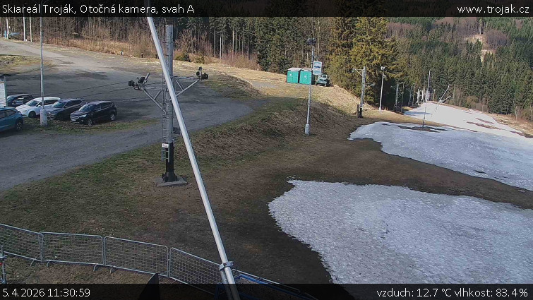 Skiareál Troják - Otočná kamera, svah A - 5.4.2026 v 11:30