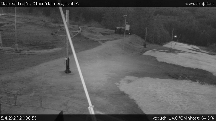 Skiareál Troják - Otočná kamera, svah A - 5.4.2026 v 20:00