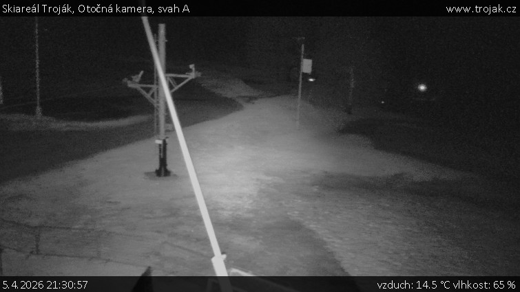Skiareál Troják - Otočná kamera, svah A - 5.4.2026 v 21:30