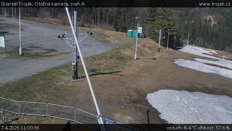 Skiareál Troják - Otočná kamera, svah A - 7.4.2026 v 11:00