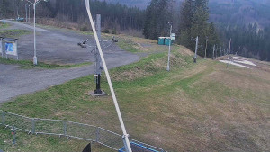 Skiareál Troják - Otočná kamera, svah A - 16.4.2026 v 16:30 Skiareál Troják - Otočná kamera, svah A - 16.4.2026 v 16:30