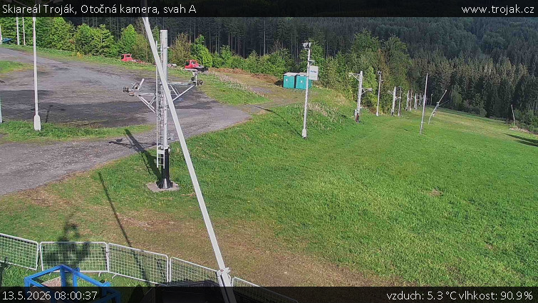 Skiareál Troják - Otočná kamera, svah A - 13.5.2026 v 08:00