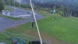 Skiareál Troják - Otočná kamera, svah A - 15.5.2026 v 05:30 Skiareál Troják - Otočná kamera, svah A - 15.5.2026 v 05:30