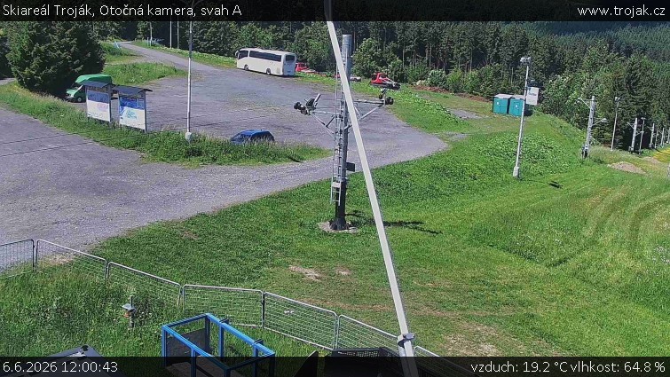 Skiareál Troják - Otočná kamera, svah A - 6.6.2026 v 12:00