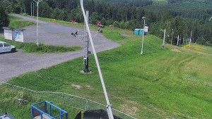 Skiareál Troják - Otočná kamera, svah A - 9.6.2026 v 11:30 Skiareál Troják - Otočná kamera, svah A - 9.6.2026 v 11:30
