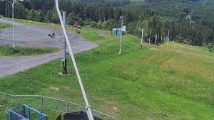 Skiareál Troják - Otočná kamera, svah A - 12.6.2026 v 12:30 Skiareál Troják - Otočná kamera, svah A - 12.6.2026 v 12:30