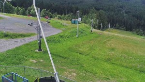 Skiareál Troják - Otočná kamera, svah A - 12.6.2026 v 15:00 Skiareál Troják - Otočná kamera, svah A - 12.6.2026 v 15:00