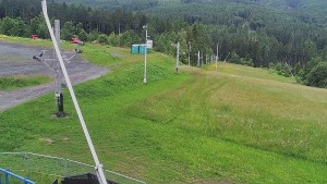 Skiareál Troják - Otočná kamera, svah A - 13.6.2026 v 11:00