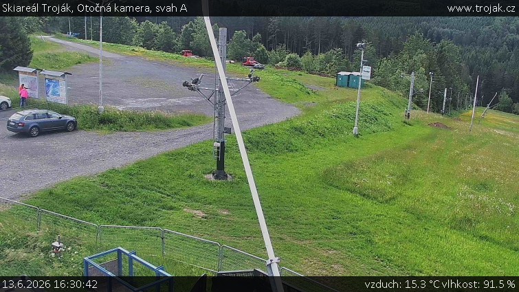 Skiareál Troják - Otočná kamera, svah A - 13.6.2026 v 16:30