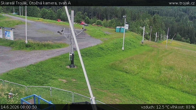 Skiareál Troják - Otočná kamera, svah A - 14.6.2026 v 08:00