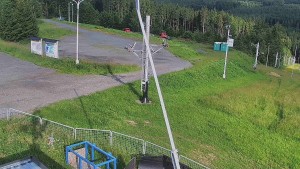 Skiareál Troják - Otočná kamera, svah A - 16.6.2026 v 07:30 Skiareál Troják - Otočná kamera, svah A - 16.6.2026 v 07:30