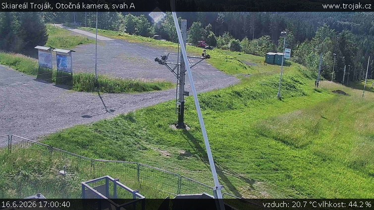 Skiareál Troják - Otočná kamera, svah A - 16.6.2026 v 17:00