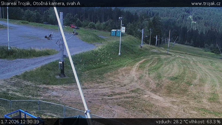 Skiareál Troják - Otočná kamera, svah A - 1.7.2026 v 12:30