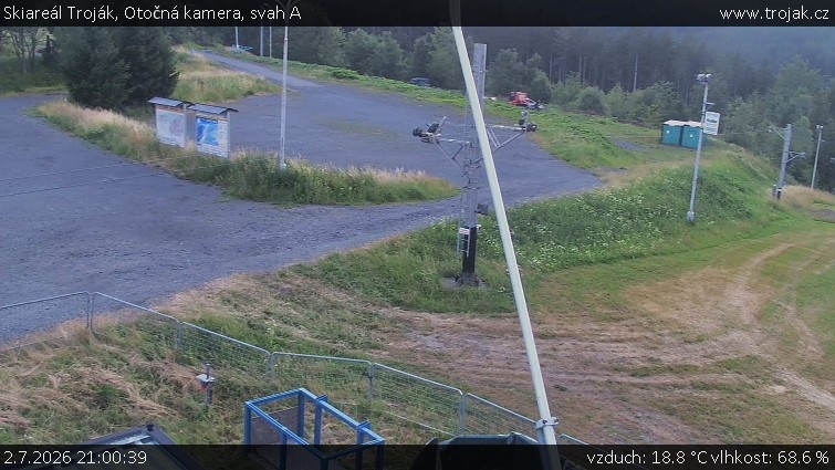 Skiareál Troják - Otočná kamera, svah A - 2.7.2026 v 21:00