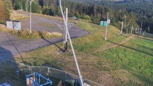 Ośrodek narciarski Troják - Obrotowa kamera, stok A - 8.8.2026 v 06:30 Ośrodek narciarski Troják - Obrotowa kamera, stok A - 8.8.2026 v 06:30