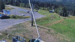 Ośrodek narciarski Troják - Obrotowa kamera, stok A - 8.8.2026 v 14:30 Ośrodek narciarski Troják - Obrotowa kamera, stok A - 8.8.2026 v 14:30