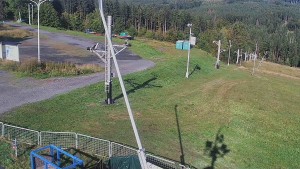 Skiareál Troják - Otočná kamera, svah A - 18.9.2026 v 09:30 Skiareál Troják - Otočná kamera, svah A - 18.9.2026 v 09:30