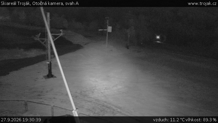 Skiareál Troják - Otočná kamera, svah A - 27.9.2026 v 19:30