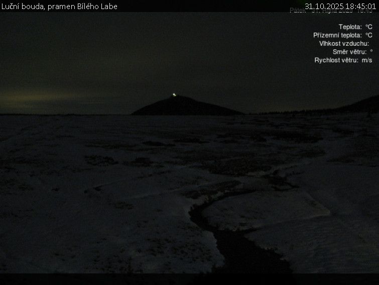Luční bouda - Luční bouda, pramen Bílého Labe - 31.10.2025 v 18:45 Luční bouda - Luční bouda, pramen Bílého Labe - 31.10.2025 v 18:45