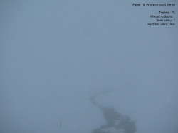 Luční bouda, pramen Bílého Labe