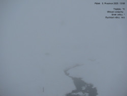 Luční bouda, pramen Bílého Labe