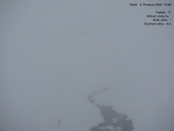 Luční bouda, pramen Bílého Labe