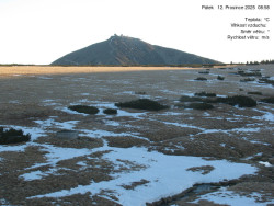 Luční bouda, pramen Bílého Labe