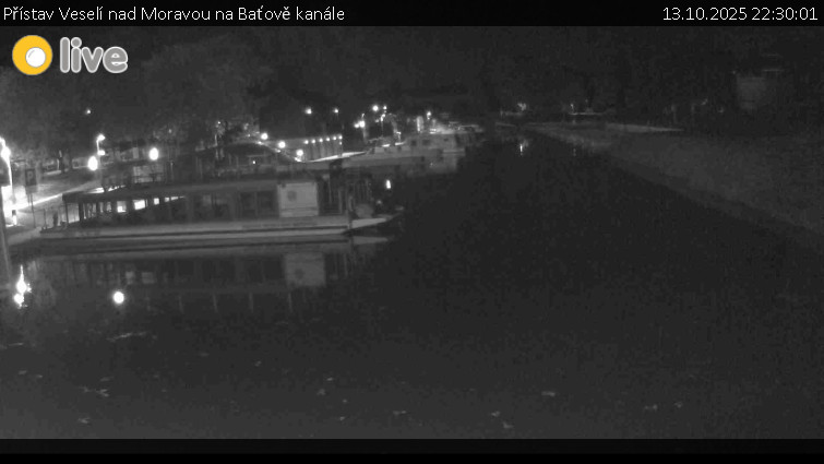 Baťův kanál - Přístav Veselí nad Moravou na Baťově kanále - 13.10.2025 v 22:30