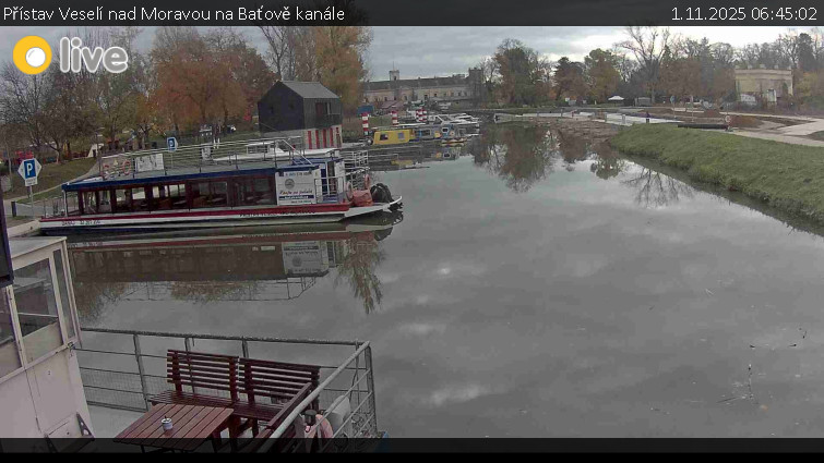 Baťův kanál - Přístav Veselí nad Moravou na Baťově kanále - 1.11.2025 v 06:45 Baťův kanál - Přístav Veselí nad Moravou na Baťově kanále - 1.11.2025 v 06:45