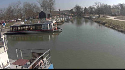 Přístav Veselí nad Moravou na Baťově kanále