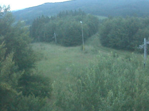Skiareál Troják - Kamera na svahu B, pohled od chaty - 12.7.2025 v 04:49