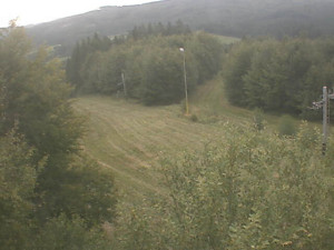 Skiareál Troják - Kamera na svahu B, pohled od chaty - 18.9.2025 v 08:50