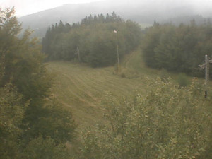 Skiareál Troják - Kamera na svahu B, pohled od chaty - 29.9.2025 v 10:49