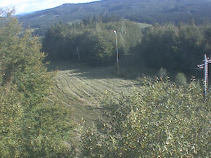 Skiareál Troják - Kamera na svahu B, pohled od chaty - 29.9.2025 v 15:49