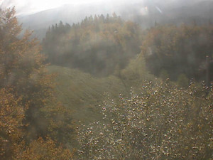 Skiareál Troják - Kamera na svahu B, pohled od chaty - 19.10.2025 v 09:50