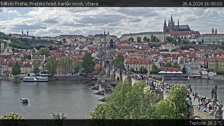 Město Praha - Pražský hrad, Karlův most, Vltava - 26.4.2024 v 16:00
